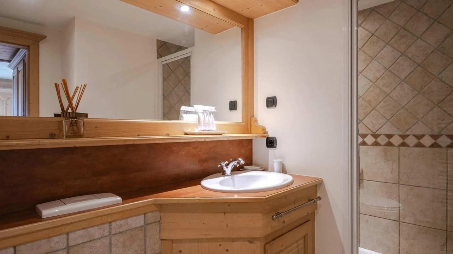 Appartamento Appartement Chamonix-Mont-Blanc, 6 pièces, 10 personnes - FR-1-343-223